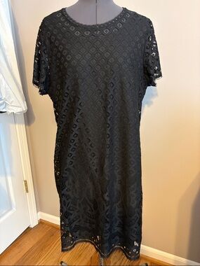 Isaac Mizrahi Black Lace Shift Dress